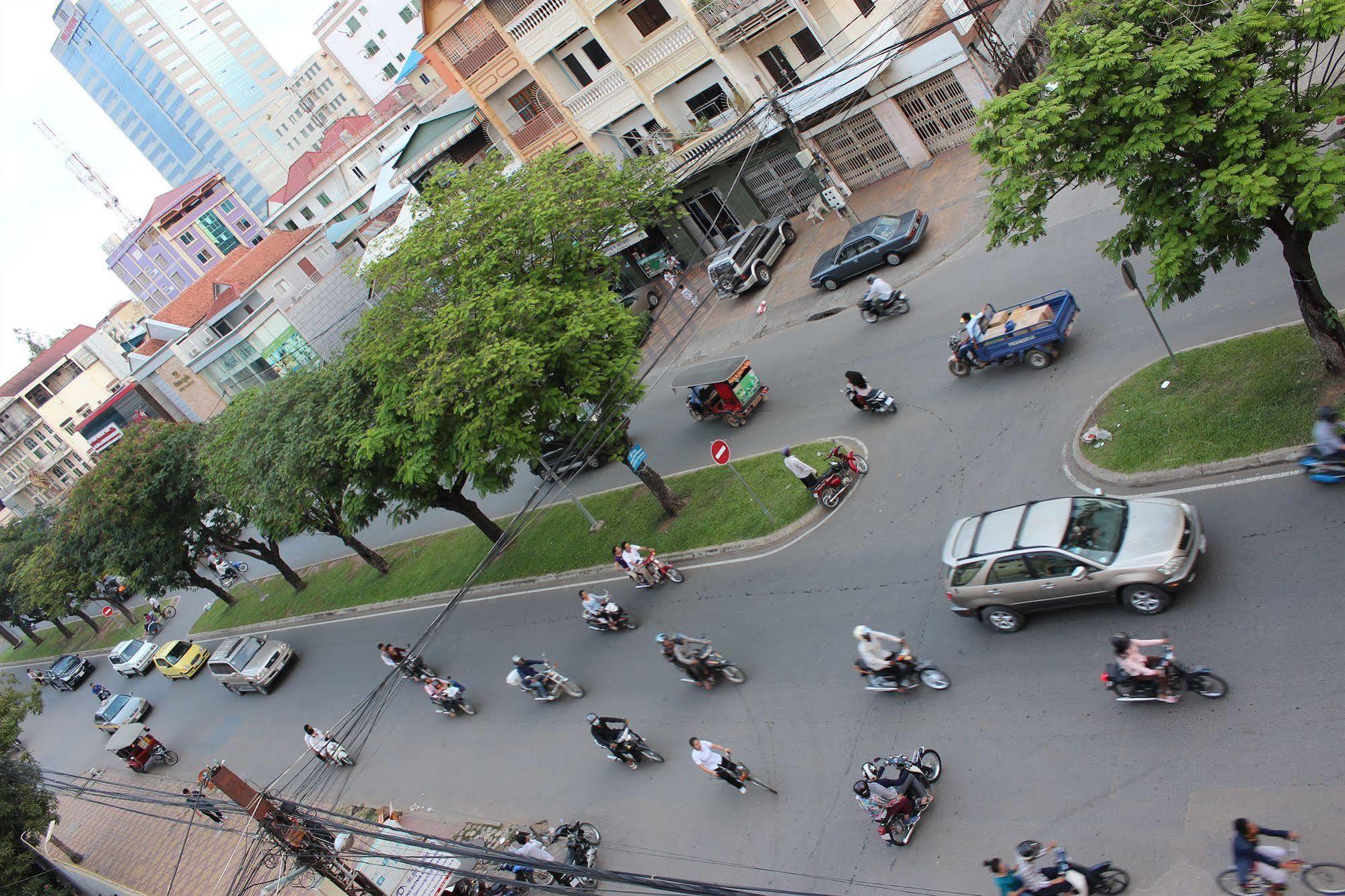 Lucky 1 Guesthouse Phnompenh Exteriér fotografie
